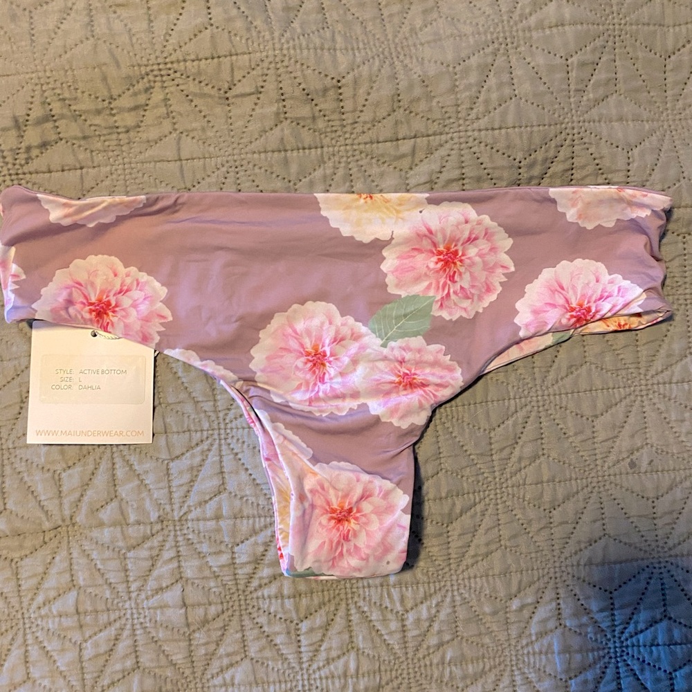 NEW MAI Underwear Active Bottom in Dahlia Size L